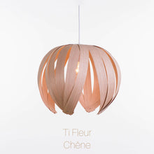 Charger l'image dans la galerie, Luminaires en Bois fabriquées à la main